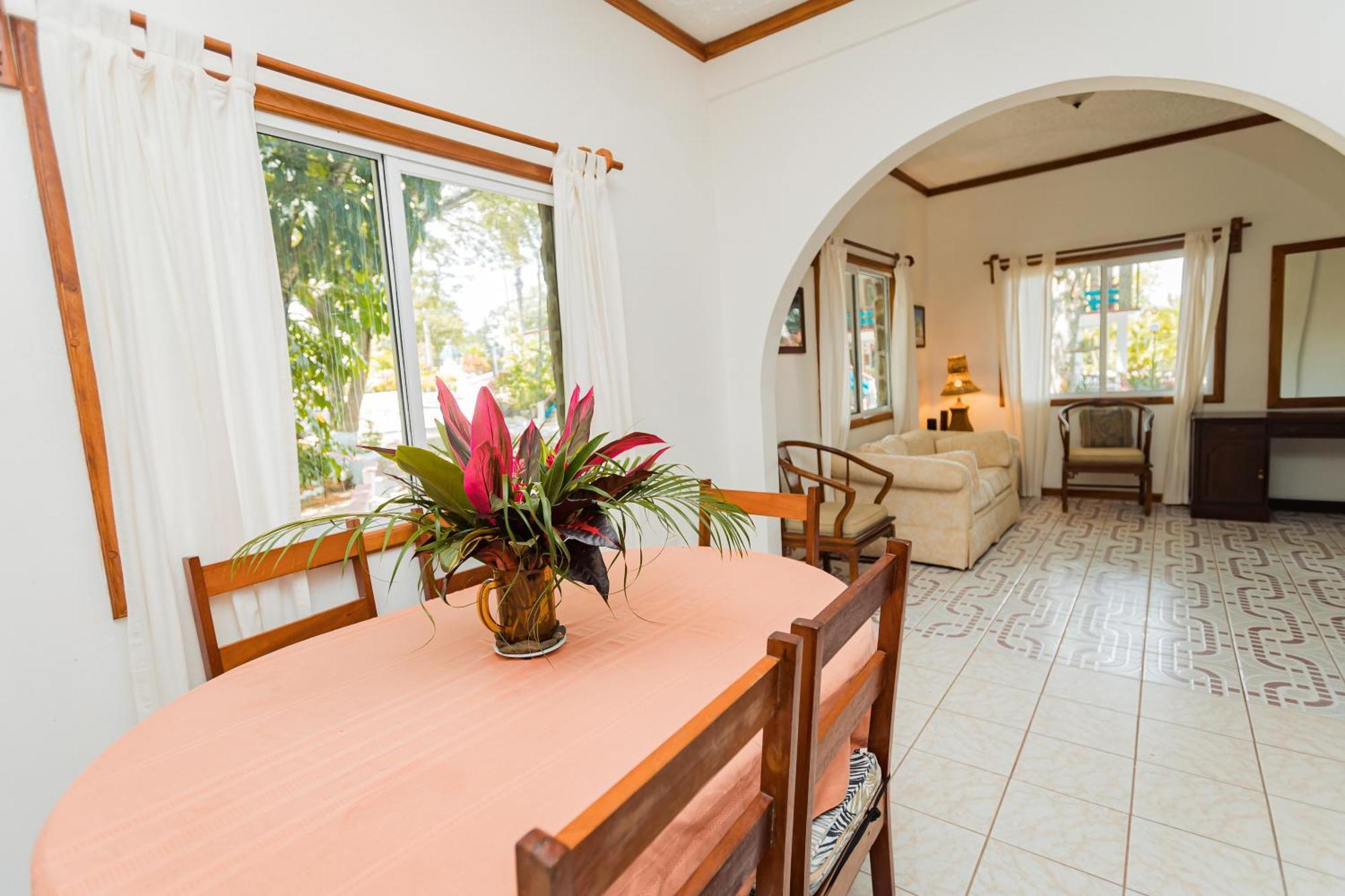 Falling Leaves Lodge San Ignacio Εξωτερικό φωτογραφία