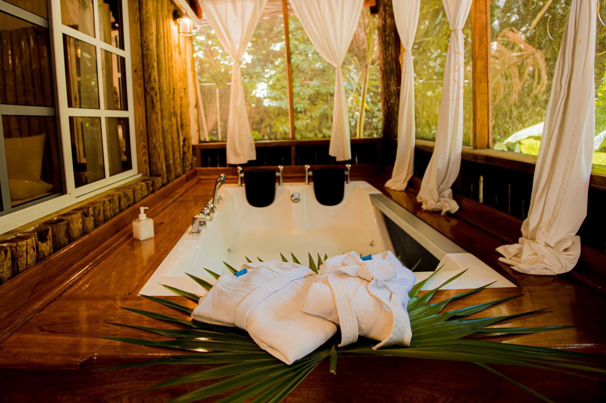 Falling Leaves Lodge San Ignacio Εξωτερικό φωτογραφία