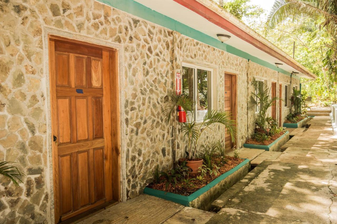 Falling Leaves Lodge San Ignacio Εξωτερικό φωτογραφία