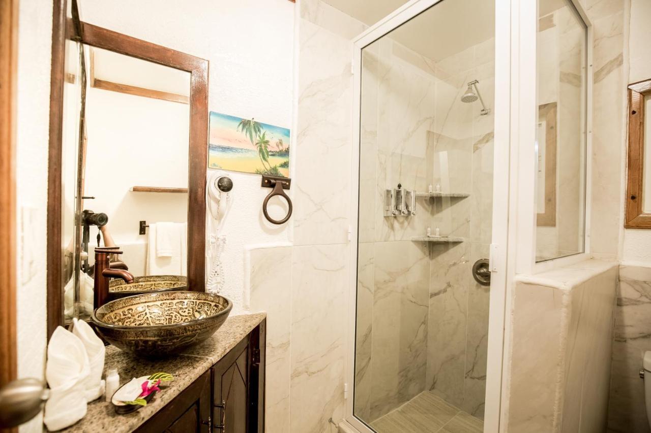 Falling Leaves Lodge San Ignacio Εξωτερικό φωτογραφία